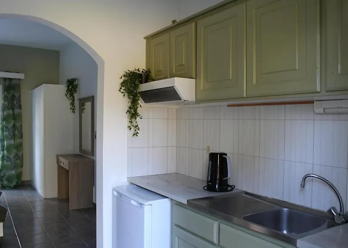 Captain Homer Apartment Mesongi